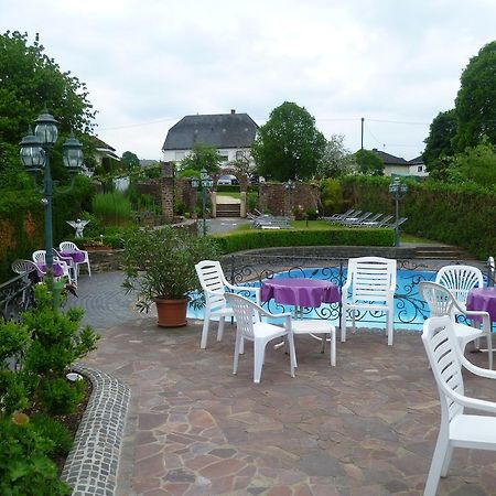 Pension-Elfi Maring-Noviand Екстериор снимка