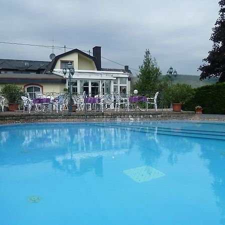 Pension-Elfi Maring-Noviand Екстериор снимка