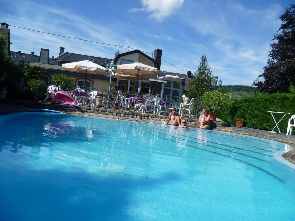 Pension-Elfi Maring-Noviand Екстериор снимка